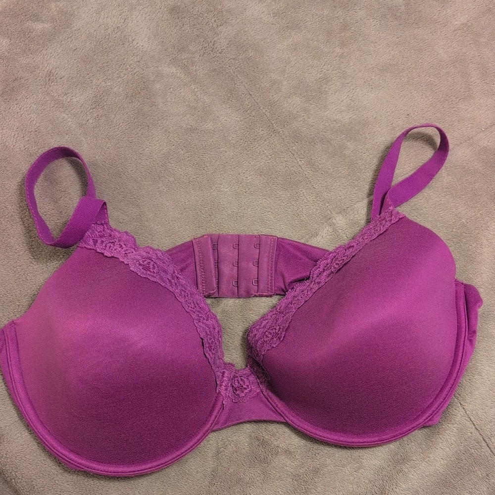 Maidenform Purple Lace-Trim Molded T-Shirt Bra